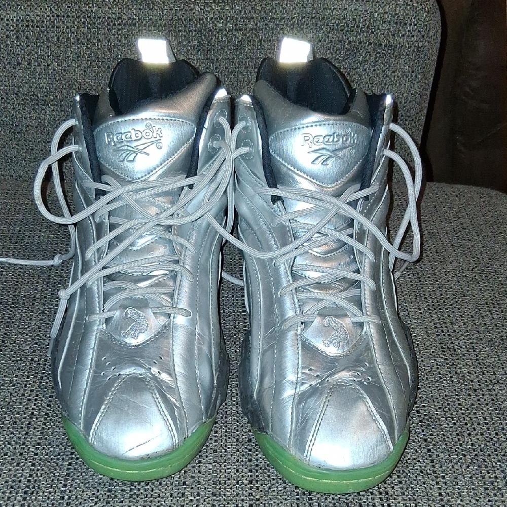 Reebok Shaqnosis "Man of Steel" Glow In The Dark Sole V51850 Men's SZ 13 RARE